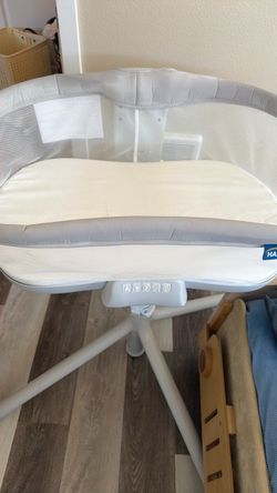 Halo BassiNest Baby Bassinet
