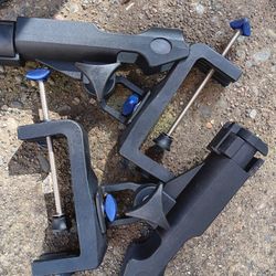 2 Rod Holders
