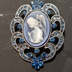 Brooch