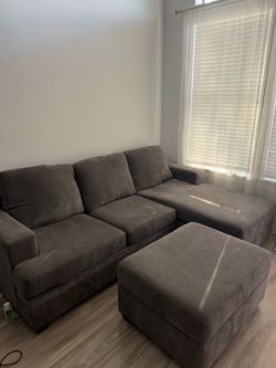Gray Fabric Sectional Sofa with Ottoman