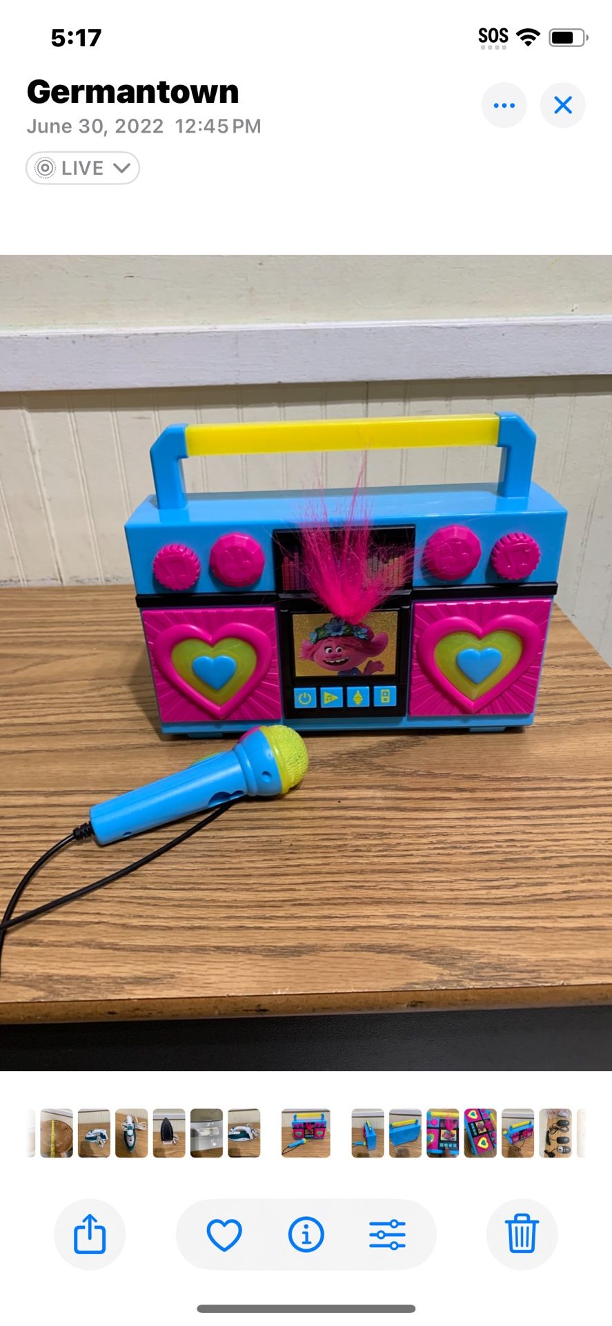 Trolls World Tour Sing Along Boombox w/Microphone Built in Music Lights Fast