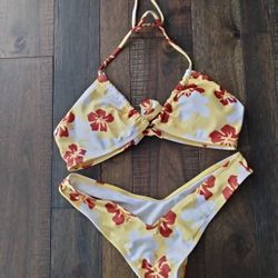 New ladies size medium Shein swimsuit 