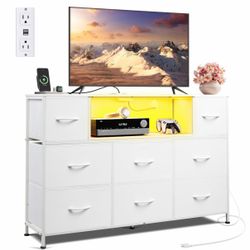 White bedroom dresser