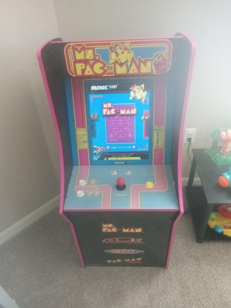 Ms Pac Man Arcade Game
