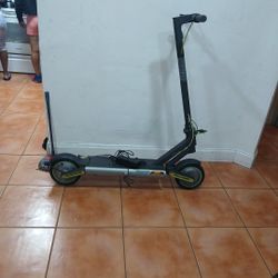 Navee Electric Scooter $280