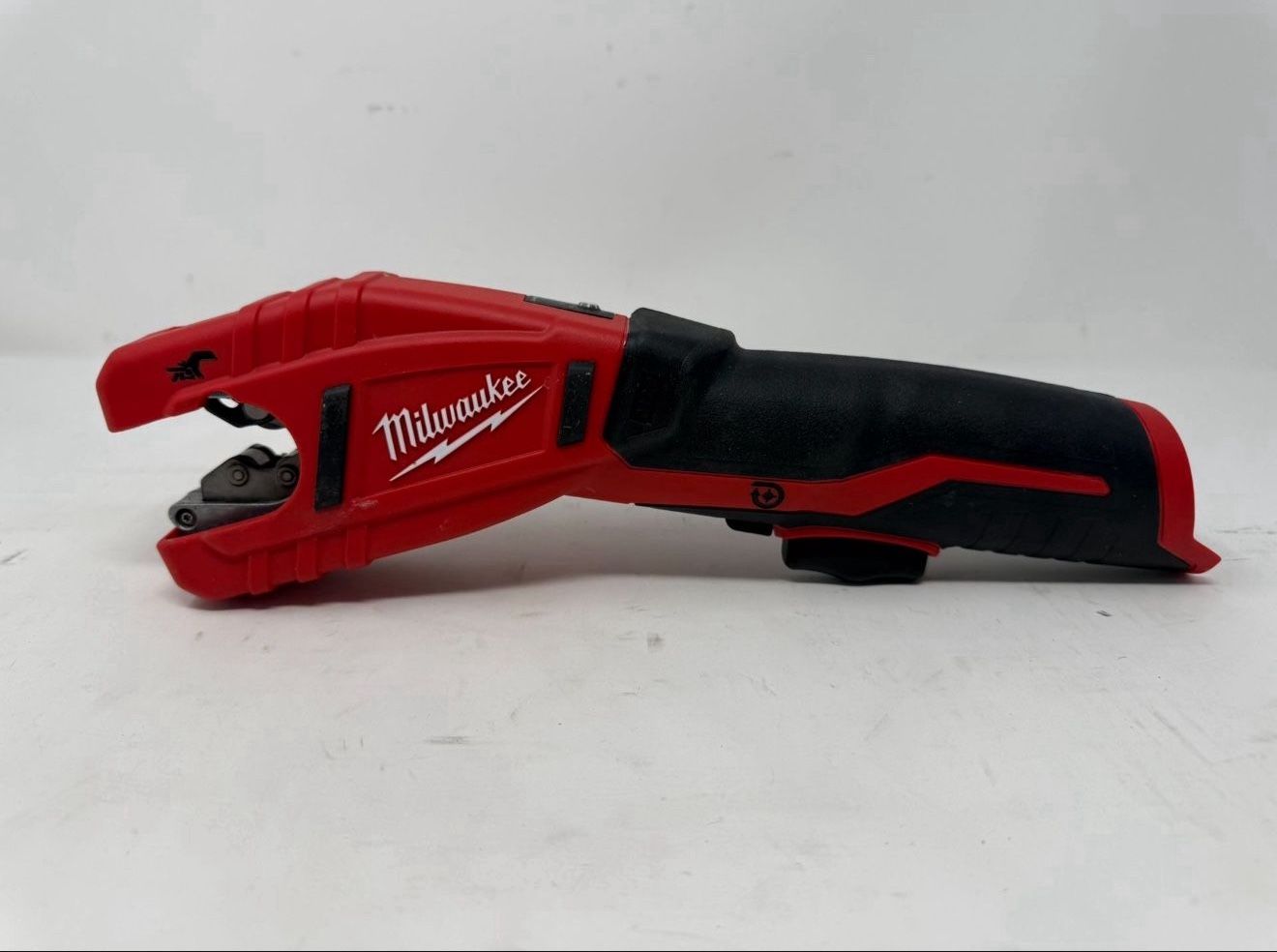 Milwaukee M12 12V Lithium-Ion Cordless Copper Tubing Cutter (Tool-Only)