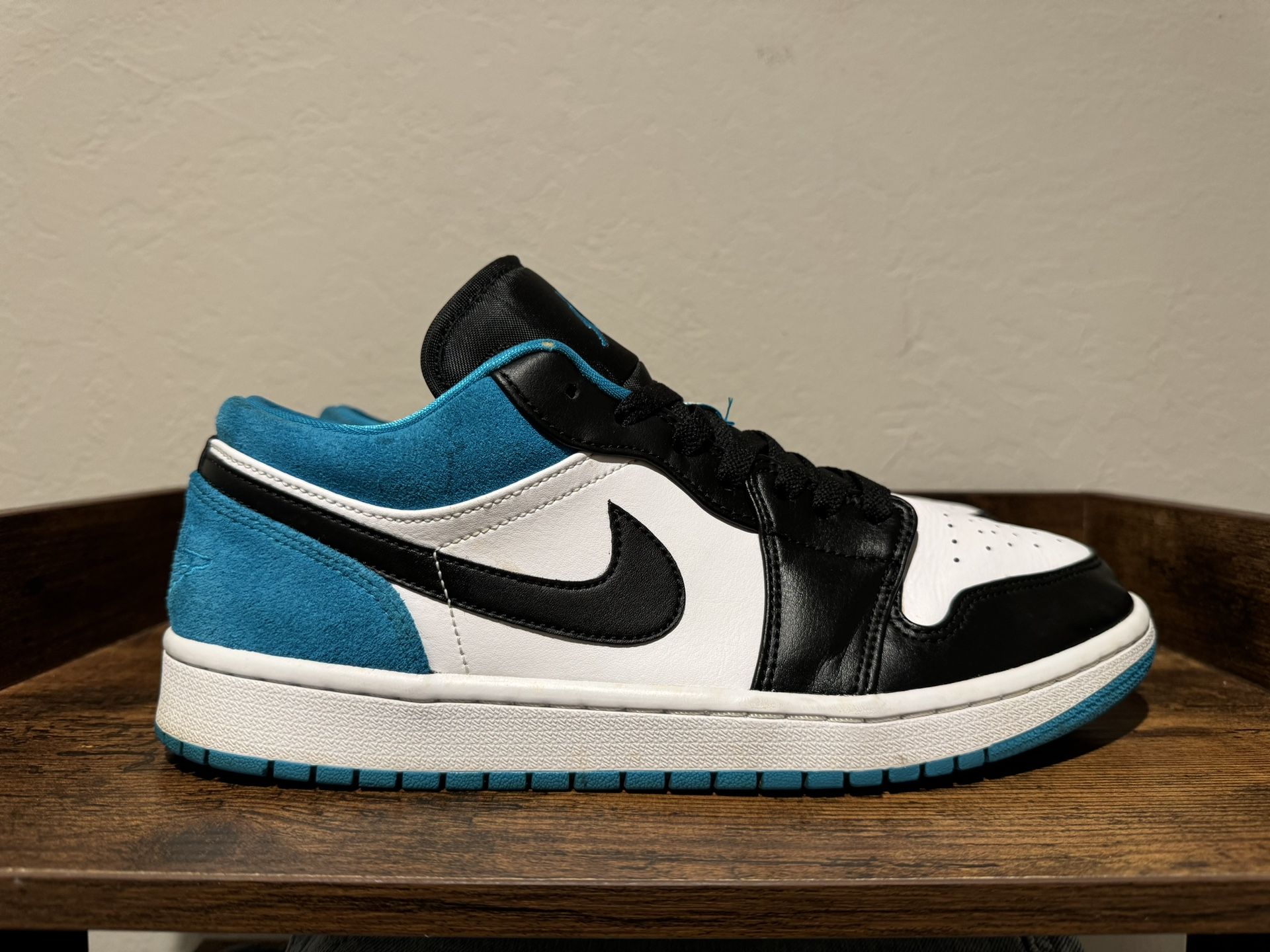 Jordan Low 1 Size 10.5m 49$