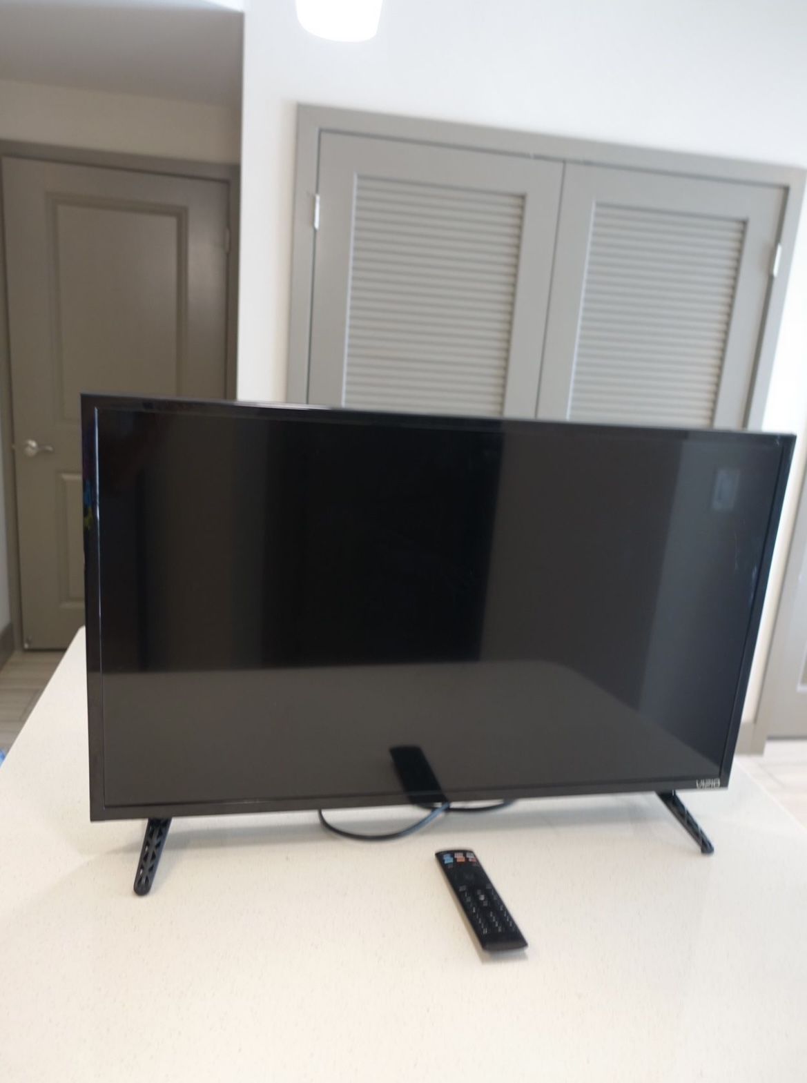 32 Inch Vizio Smart TV for Sale in Miami, FL OfferUp