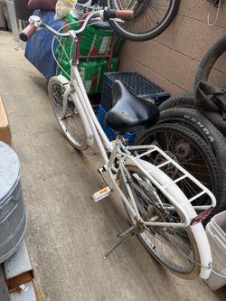 White Beach Cruiser Bike with Gears and Bell $50