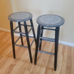Pretty Painted Barstools