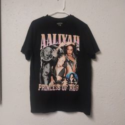 AALIYAH   Princess  Of  R&B  Vintage  Collectable  Shirt
