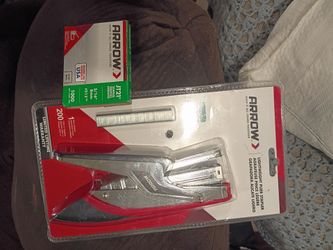 J21 Arrow Lightweight Plier Stapler with Staples
