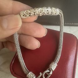 Vintage 925 Sterling Silver, Bali Style Bracelet, Size 8.25 , S Hook Closure , Marked 925 , 6mm Foxtail Chain W/ Flower Bar . 