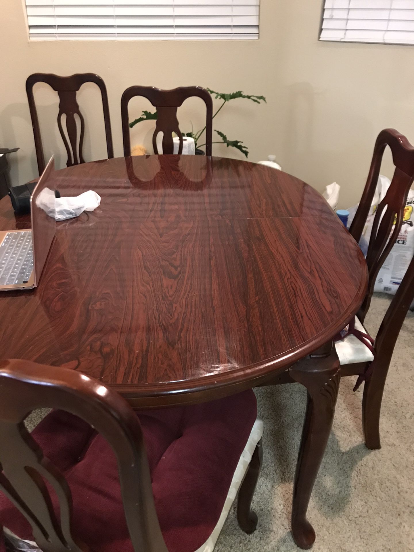 Dining table set ( 4 chairs)