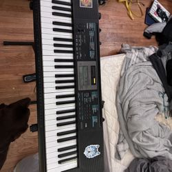 Casio Keyboard with Sustain Pedal