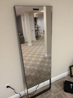 LuluLemon The Mirror