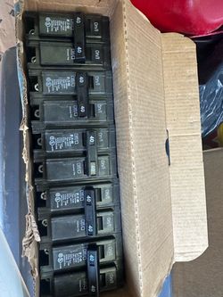Eaton 40 Amp Double Pole Circuit Breakers Lot