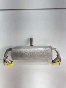 (949) 17-25 Cadillac Xt5 Rear Muffler Exhaust 2017 2018 2019 2020 2021 2022 2023 2024 2025