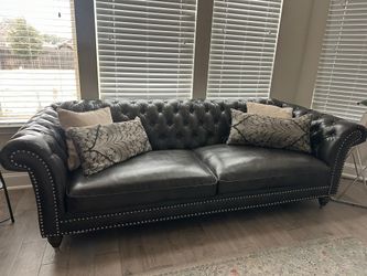 Leather gray living set / sofas and couches