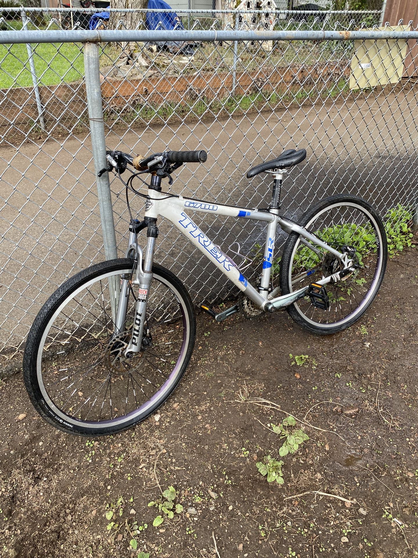 Trek 6700 SLR Road Bike