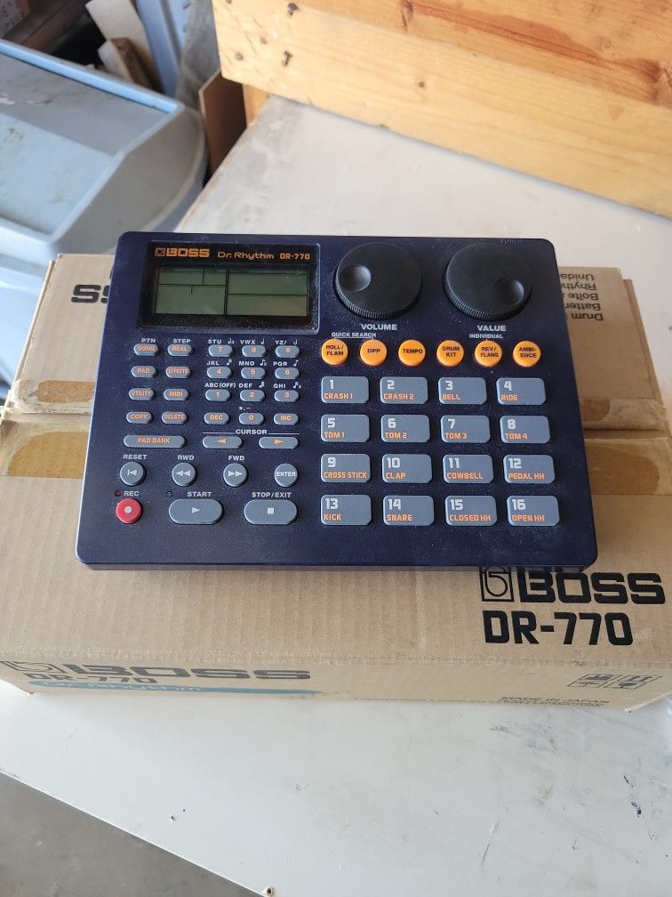 Boss Dr770. Dr.Rhythm