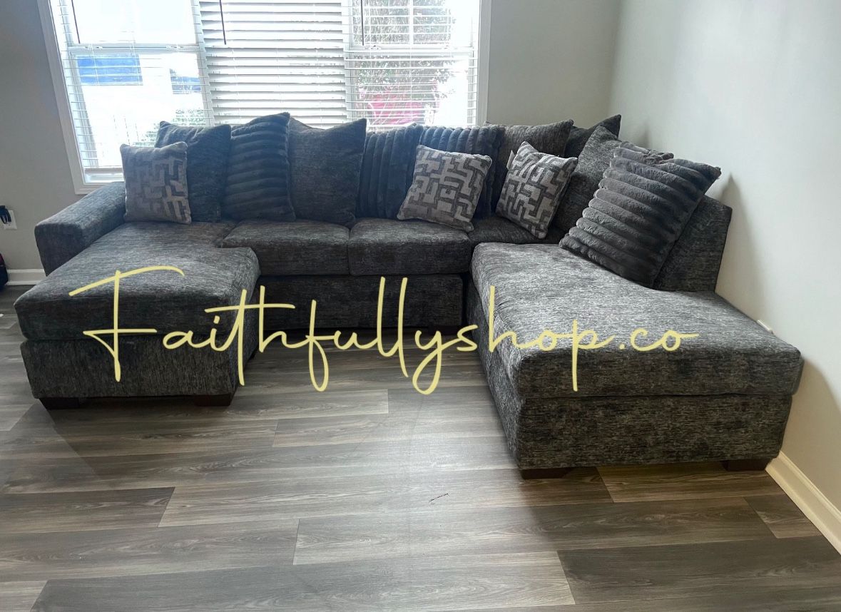 💨 SMOKE GRAY & PEPPER BLACK OVERSIZED SUPER COMFY SECTIONAL WITH 12 THROW PILLOWS!! $975 WITH DELIVERY!! Also available in light oyster gray !! You