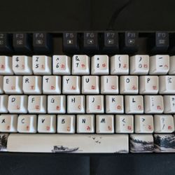 Redragon Mechanical Keyboard with Custom Japanese Cherry Blossom Keycaps – White & Black