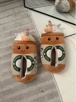 Fall season slippers 🎃🍂🍁