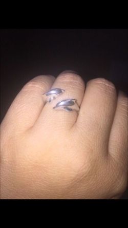 925 Sterling silver dolphins ring size 6/7 $10