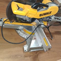 Dewalt milter saw 12