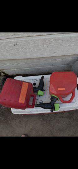 (2) 1 GALLON GAS CANS