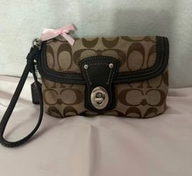 Vintage Coach Turnlock Wristlet