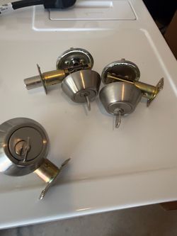 Door locks with key
