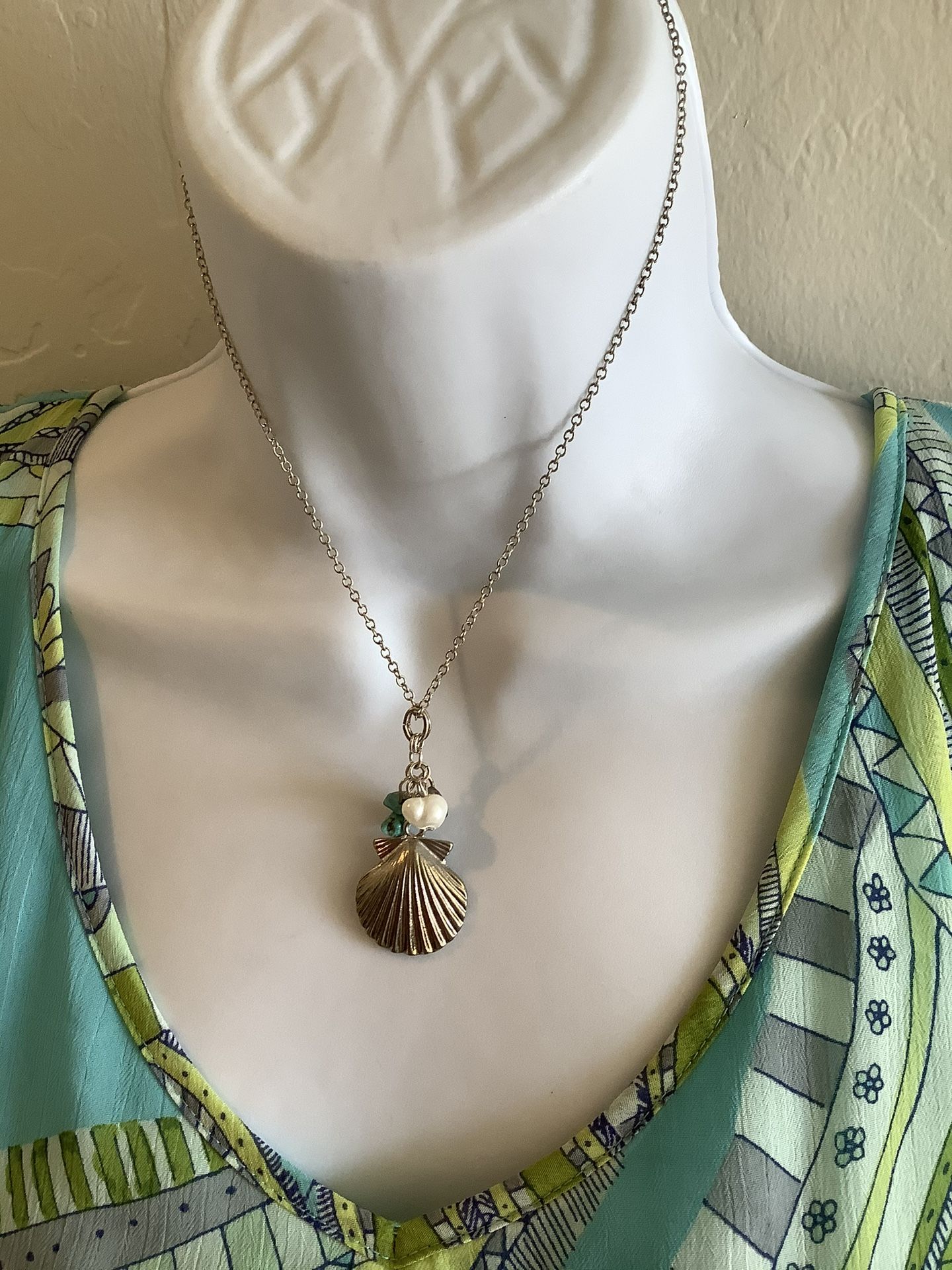 Tommy Bahama Shell Necklace