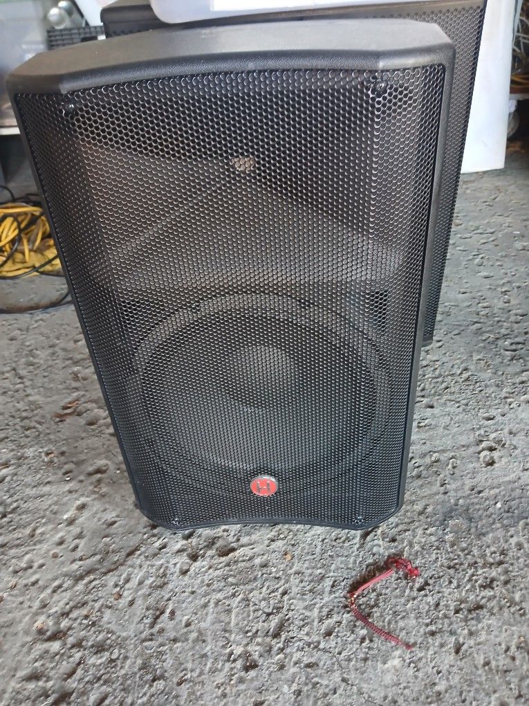 Harbinger Powered Speaker