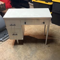 Mcm Desk 