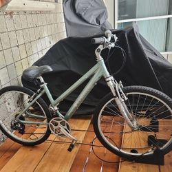 Columbia Journey SE Bicycle