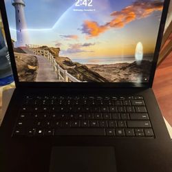 Microsoft Surface 4 15”Screen Intel i7 11th Gen 16GB RAM 256GB Windows 11 Pro