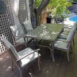 6 Seat Patio Table & Chairs 