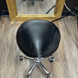 Saddle Stool 