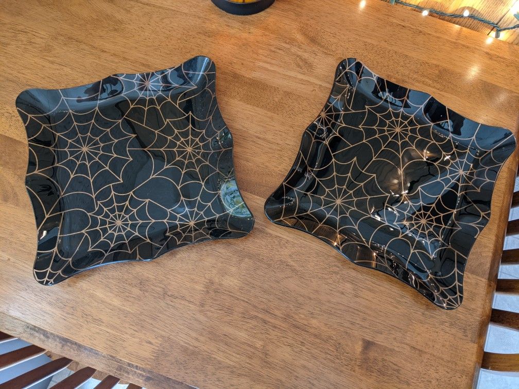 2 Spider Web Glass Plates