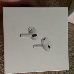 AirPods (SEND OFFERS )