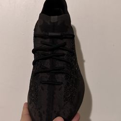 Yeezy boost 380 Onyx 