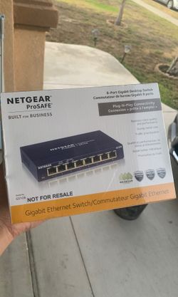 Net gear plug in