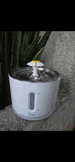 Automatic Electric Pet Water Fountain Drinking Dispenser w/ Filter 2/4L (80oz)