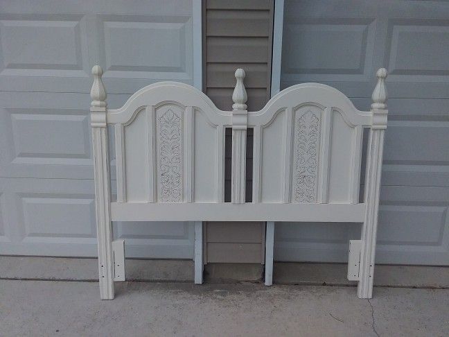 Gorgeous Oak Queen/Full Headboard