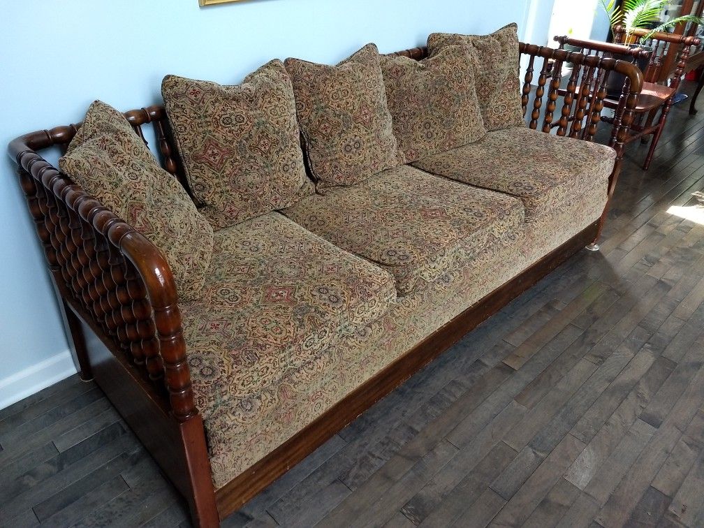 ANTIQUE JENNY LIND SOFA SLEEPER