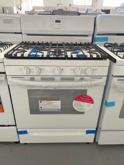 New Frigidaire 30” Gas Range