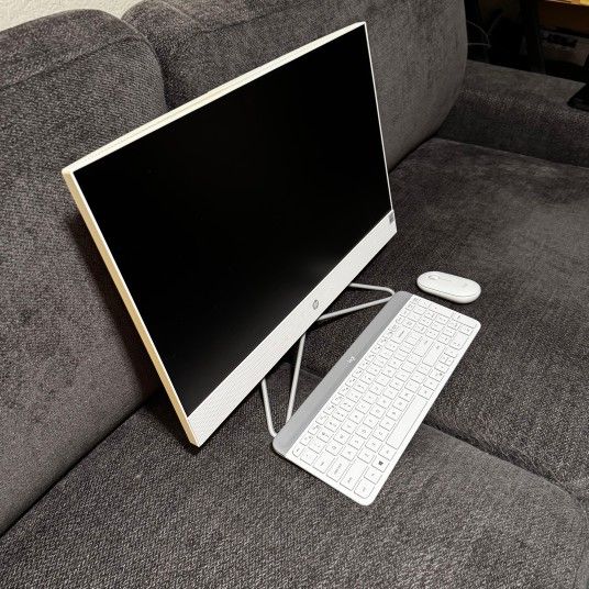 HP 23.8" All-in-One Touchscreen Desktop