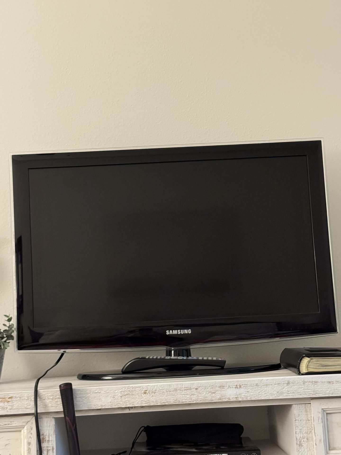 Samsung 32” TV From 2013
